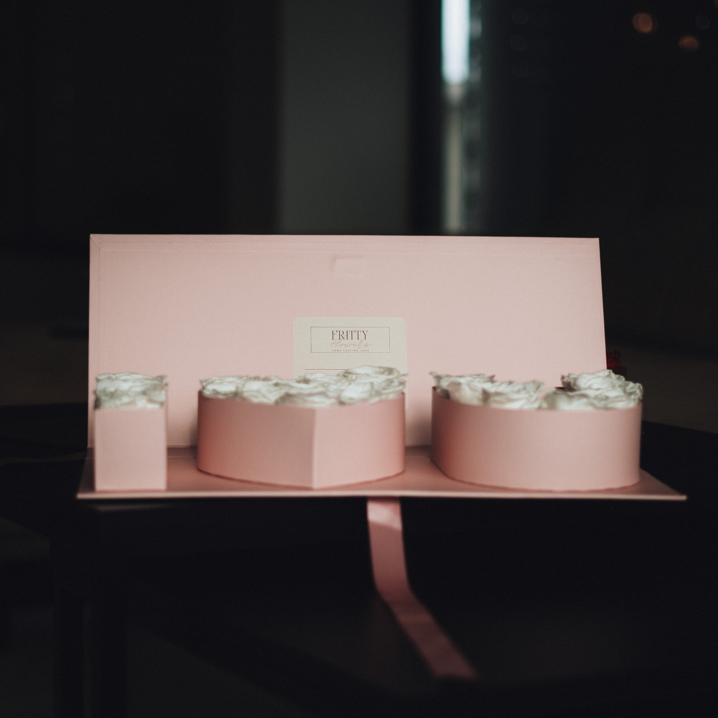 I Love U Box mit echten konservierten Rosen (min. 20 Stück)
