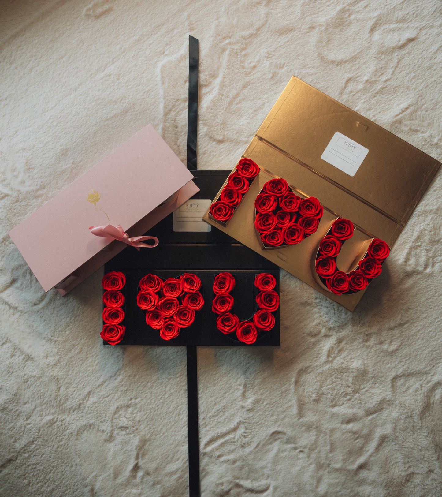 I Love U Box mit echten konservierten Rosen (min. 20 Stück)