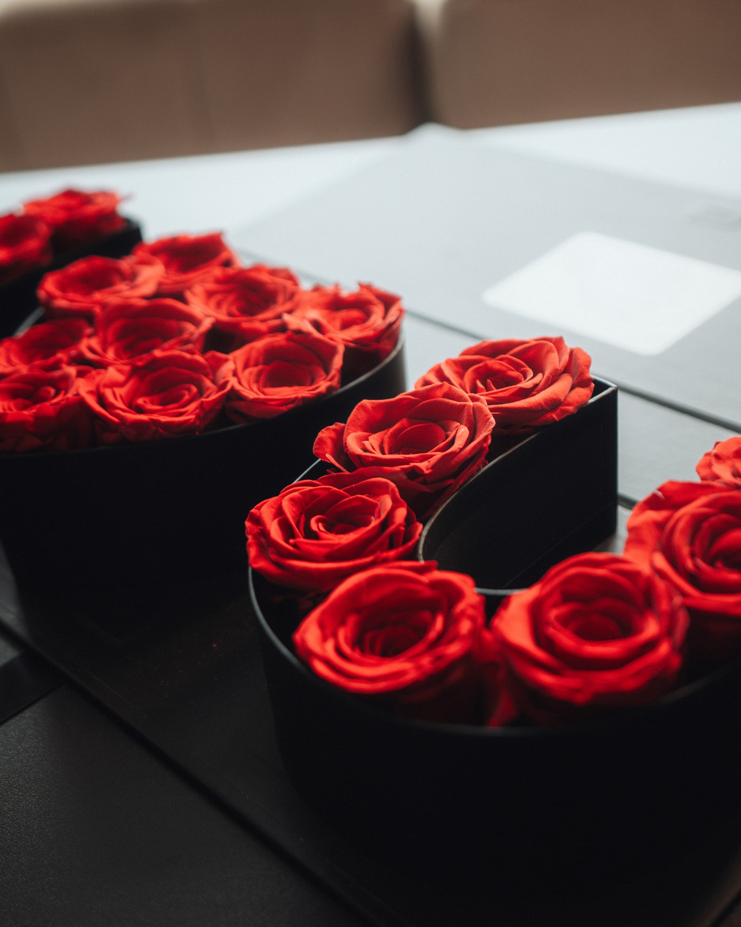 I Love U Box mit echten konservierten Rosen (min. 20 Stück)
