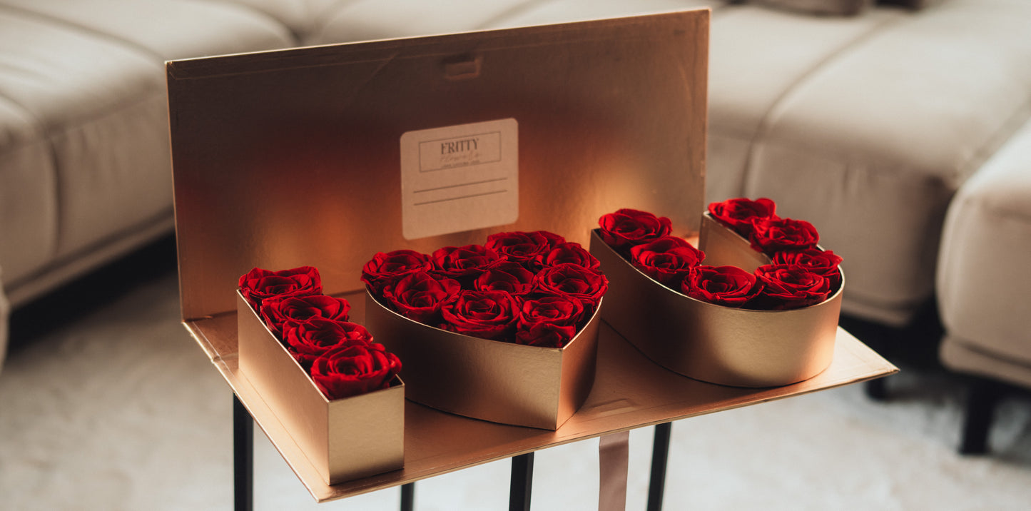 I Love U Box mit echten konservierten Rosen (min. 20 Stück)