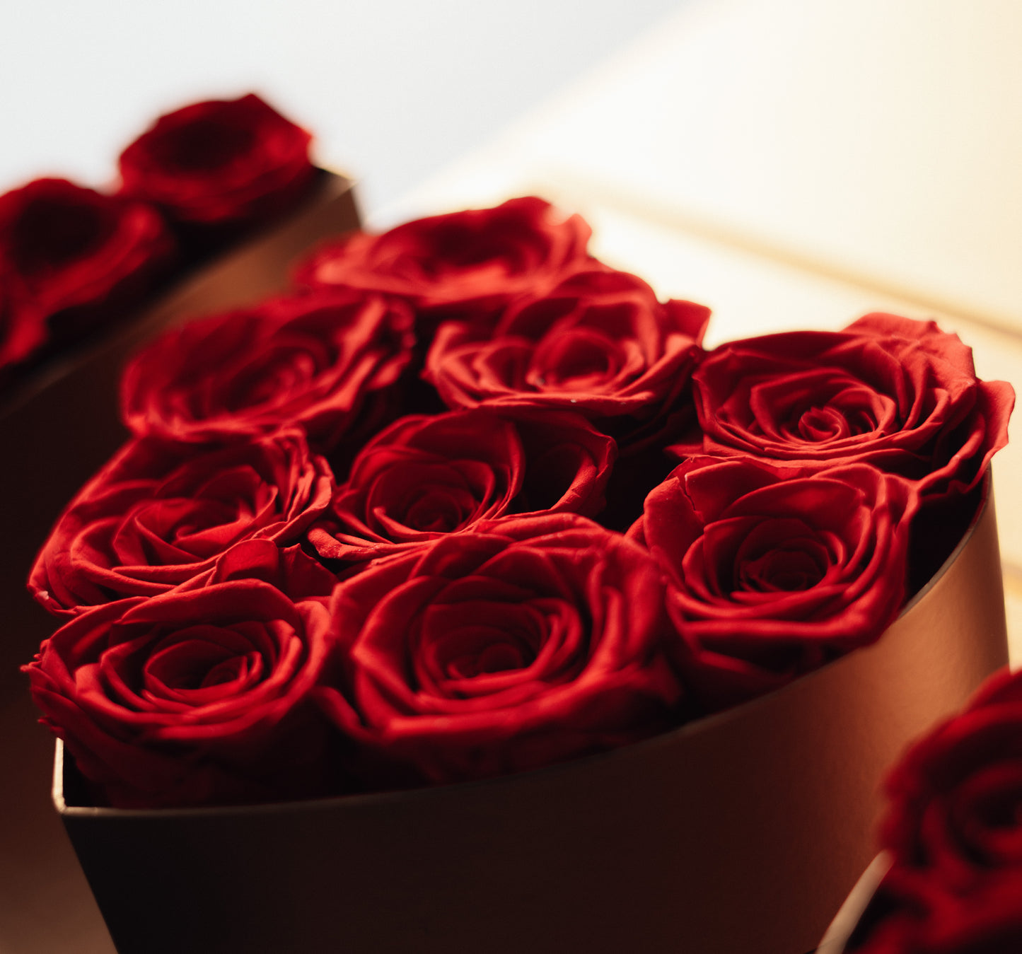 I Love U Box mit echten konservierten Rosen (min. 20 Stück)
